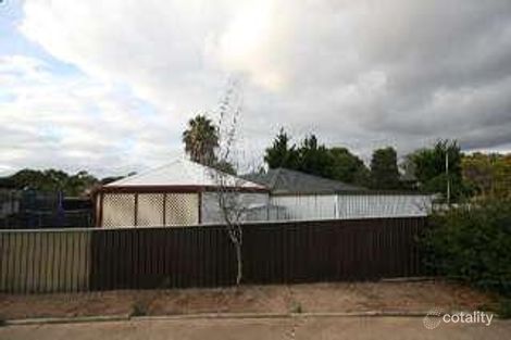 2 Mercedes Ave, Hallett Cove, SA 5158