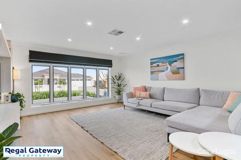 Property photo of 9 Descanso Loop Aubin Grove WA 6164