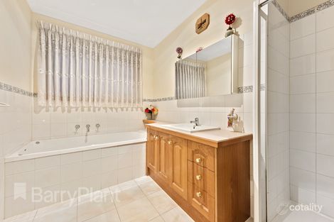 Property photo of 73 Millawa Avenue St Albans VIC 3021