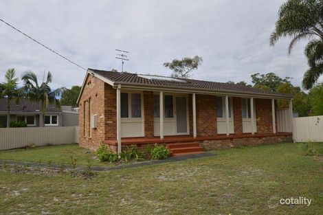 Property photo of 21 Nambucca Drive Woy Woy NSW 2256