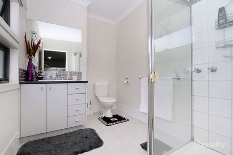 Property photo of 31 Wattlebird Crescent Reservoir VIC 3073
