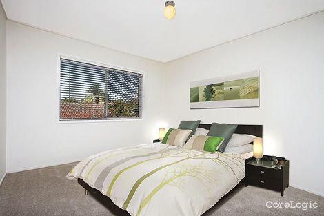 Property photo of 3/27 York Street Coorparoo QLD 4151