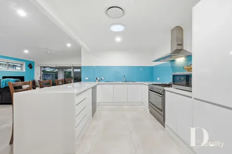 Property photo of 10 Jasmine Close Sapphire Beach NSW 2450