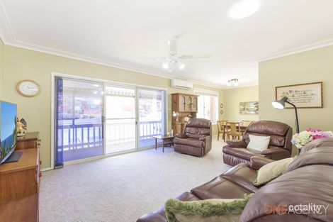 Property photo of 64 Macquarie Grove Caves Beach NSW 2281