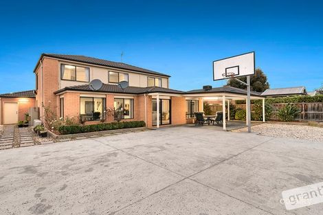 Property photo of 9 Champagne Grove Narre Warren South VIC 3805