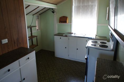 Property photo of 44 Bathurst Street Elliott Heads QLD 4670