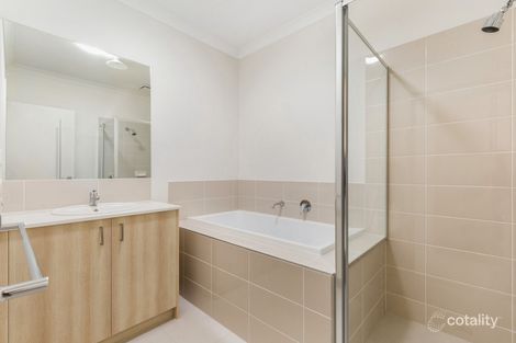 Property photo of 2 Burnden Close Berwick VIC 3806