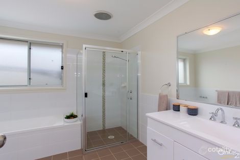 Property photo of 51 Cleveland Street Cameron Park NSW 2285
