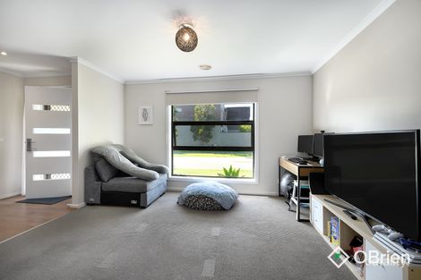 Property photo of 11 Dina Retreat Carrum Downs VIC 3201
