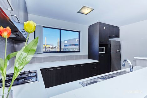 37/2 Stockton Bend, Cockburn Central, WA 6164