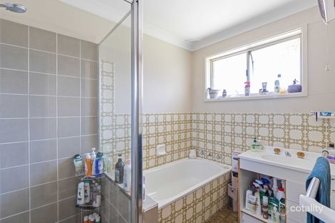 Property photo of 53 Currong Crescent Orange NSW 2800