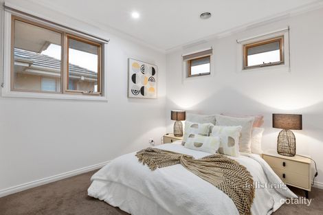 Property photo of 4 Roselyn Crescent Bentleigh East VIC 3165