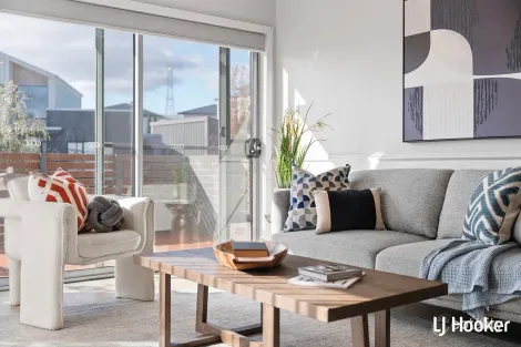 Property photo of 2 Ferrari Court Strathnairn ACT 2615