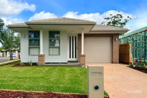 9 Tasma Pl, Airds, NSW 2560