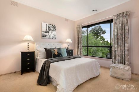 Property photo of 3 Hillingdon Crescent Doncaster VIC 3108