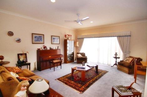 Property photo of 15 Nerang River Drive Nerang QLD 4211