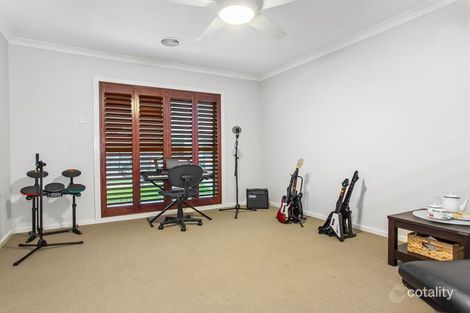 Property photo of 9 The Esplanade Taylors Hill VIC 3037