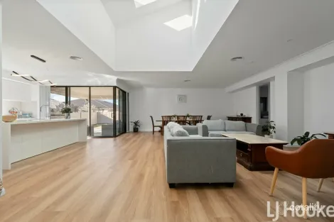 Property photo of 22 Granite Rise Kelso NSW 2795