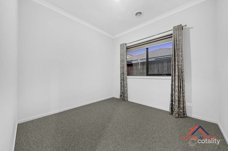 Property photo of 3 Hessian Place Cranbourne West VIC 3977