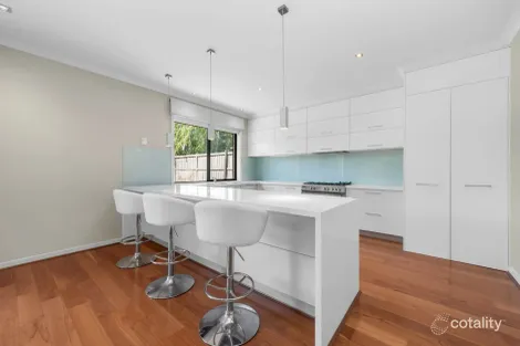 Property photo of 6 Fallingwater Drive Pakenham VIC 3810