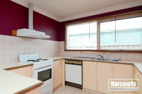 Property photo of 10 Huntington Drive Hampton Park VIC 3976