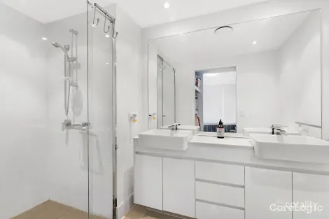 Property photo of 308/11 Compass Drive Biggera Waters QLD 4216