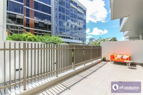 Property photo of 301/7 Half Street Wentworth Point NSW 2127