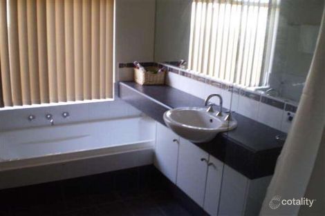 Property photo of 12 Canton Vista Canning Vale WA 6155
