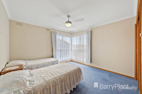 Property photo of 41 Nangiloc Crescent Werribee VIC 3030