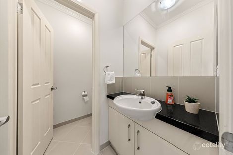 Property photo of 1/17 The Boulevard Glen Waverley VIC 3150