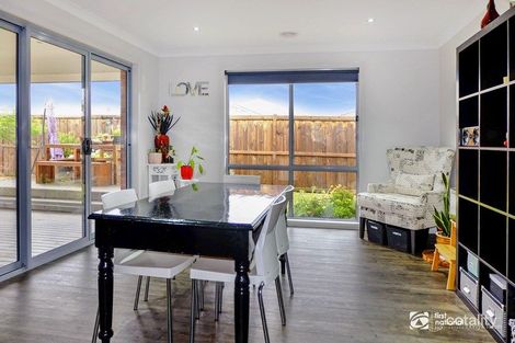 Property photo of 14 Cormorant Close Bairnsdale VIC 3875