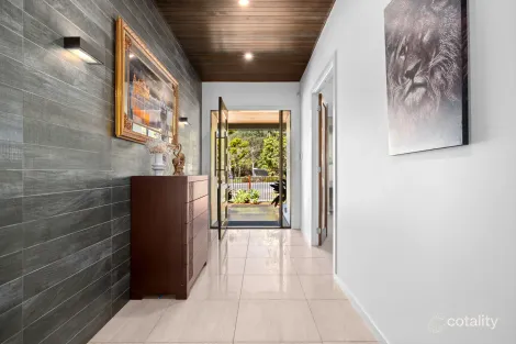 Property photo of 10 Vantage Lane Yarrabilba QLD 4207