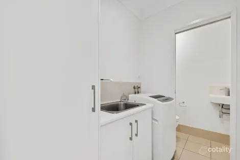 Property photo of 24/26 Careel Close Helensvale QLD 4212