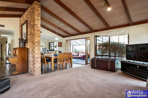 Property photo of 1 Robert Street Somerville VIC 3912
