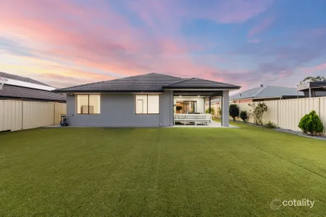 Property photo of 5 Beacon Cove Dudley Park WA 6210