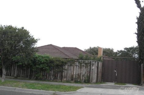 18 Dangerfield Dr, Springvale South, VIC 3172