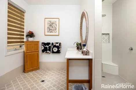 Property photo of 44 Blackbutt Road Lake Albert NSW 2650