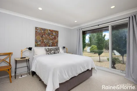 Property photo of 44 Blackbutt Road Lake Albert NSW 2650