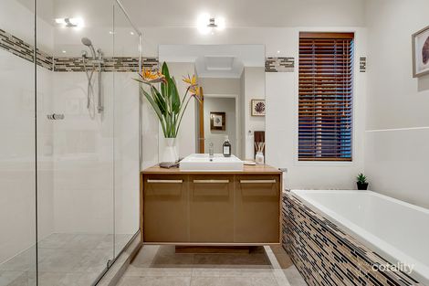 Property photo of 3 Bridgehaven Drive Craigieburn VIC 3064