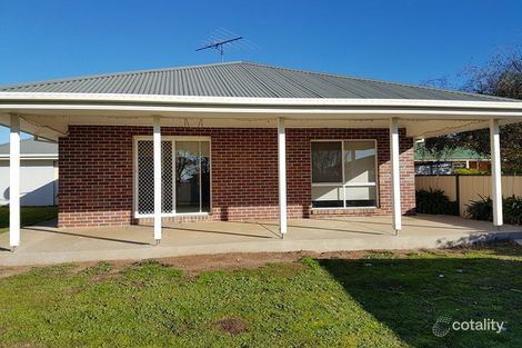 Property photo of 16 Pontisford Court Kilmore VIC 3764