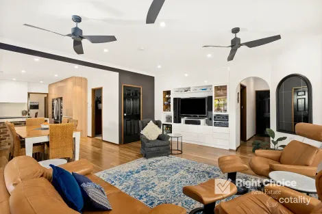 Property photo of 36 Borrowdale Close Albion Park NSW 2527
