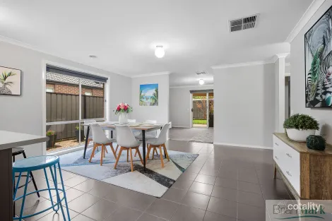 Property photo of 4 Pinjar Avenue Tarneit VIC 3029