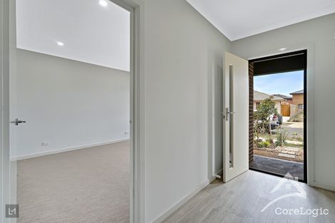 Property photo of 6 Independence Avenue Point Cook VIC 3030