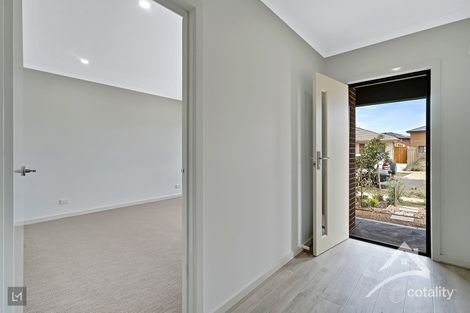 Property photo of 6 Independence Avenue Point Cook VIC 3030