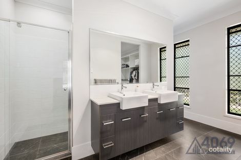 Property photo of 52 Neikah Close Karana Downs QLD 4306