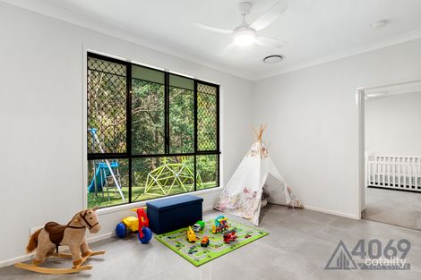 Property photo of 52 Neikah Close Karana Downs QLD 4306