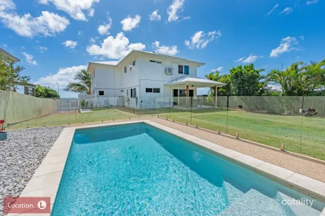 Property photo of 29 Sea Esplanade Elliott Heads QLD 4670