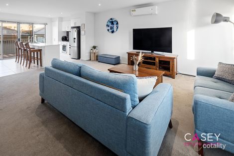 Property photo of 7 Woodright Circuit Cranbourne VIC 3977