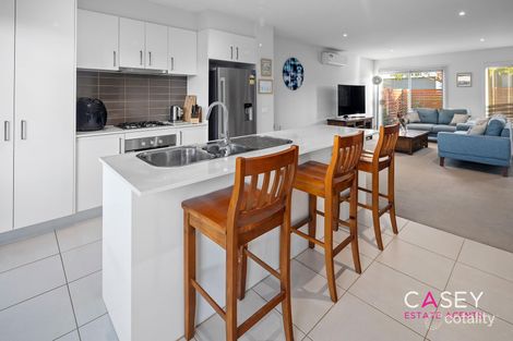 Property photo of 7 Woodright Circuit Cranbourne VIC 3977