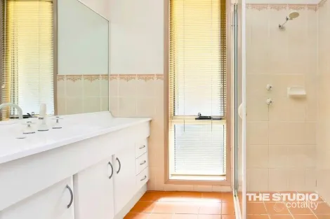 Property photo of 35 Tomko Grove Parklea NSW 2768